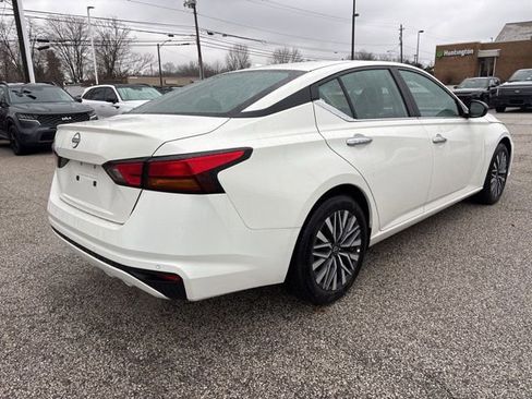 Used 2025 Nissan Altima 2.5 SV image 5