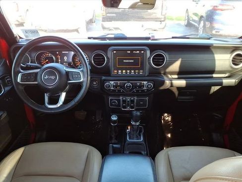 Used 2018 Jeep Wrangler Unlimited Sahara AWD/4WD image 20
