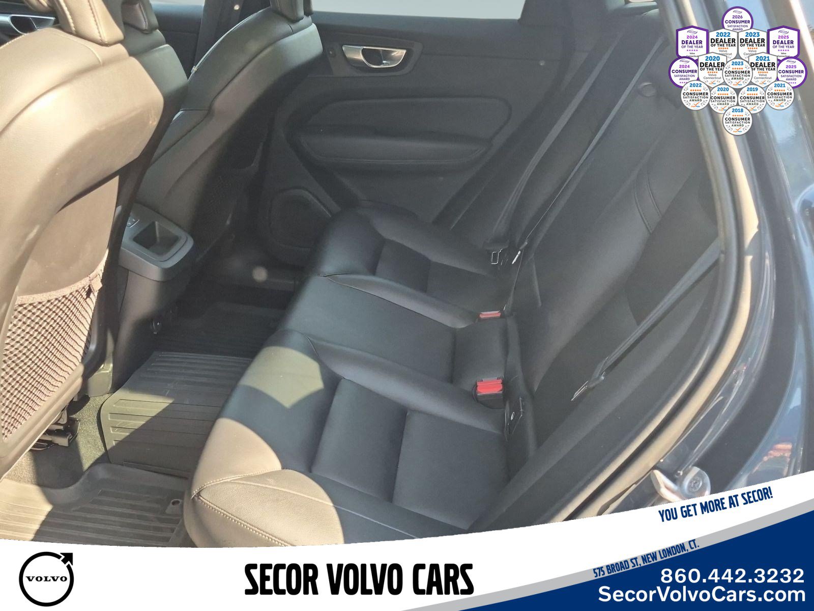 Used 2024 Volvo XC60 B5 Core w/ Climate Package AWD/4WD image 21