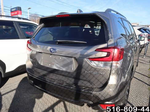 Used 2020 Subaru Forester Premium image 4
