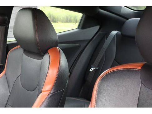 Used 2016 Hyundai Veloster Turbo FWD image 6