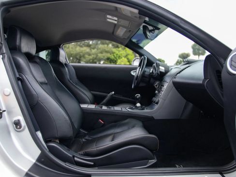 Used 2003 Nissan 350Z Touring RWD image 22