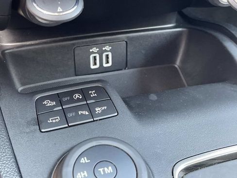 Used 2019 Ford Ranger XLT w/ Equipment Group 302A Luxury AWD/4WD image 32
