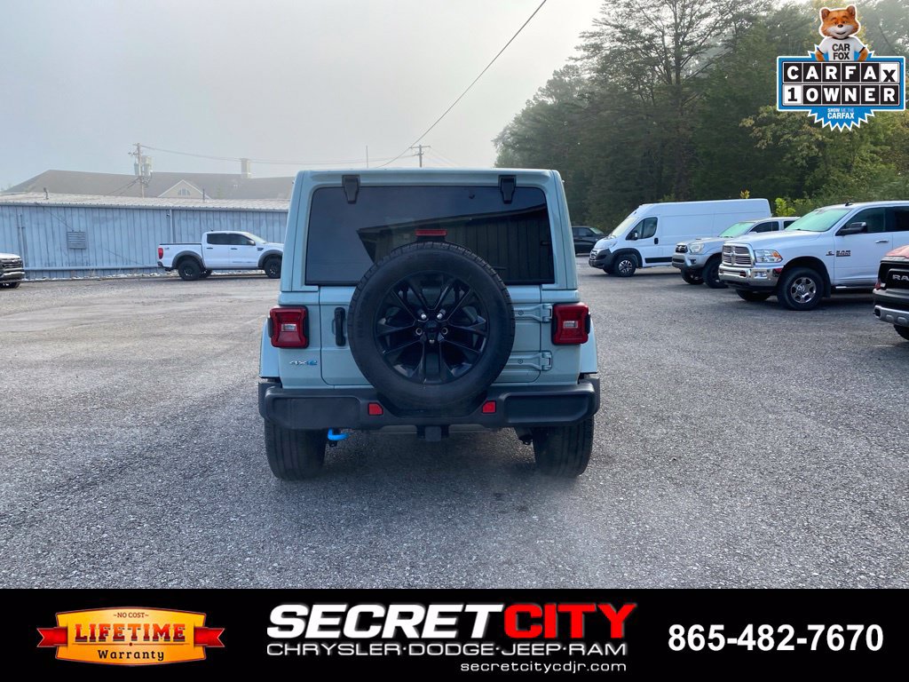 Used 2024 Jeep Wrangler Unlimited Sahara w/ Technology Group AWD/4WD image 6