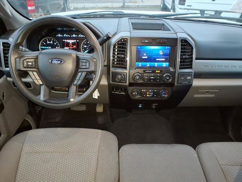 Used 2022 Ford F250 XLT w/ Snow Plow Prep Package image 10