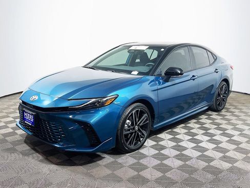 Certified 2025 Toyota Camry XSE AWD/4WD image 3