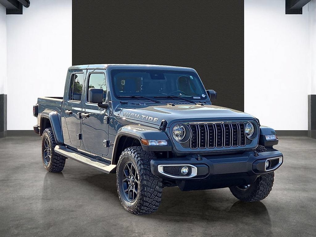 Used 2025 Jeep Gladiator Sport AWD/4WD image 12