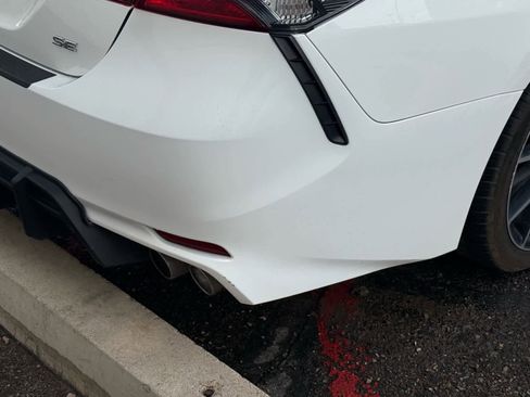 Used 2023 Toyota Camry SE image 14