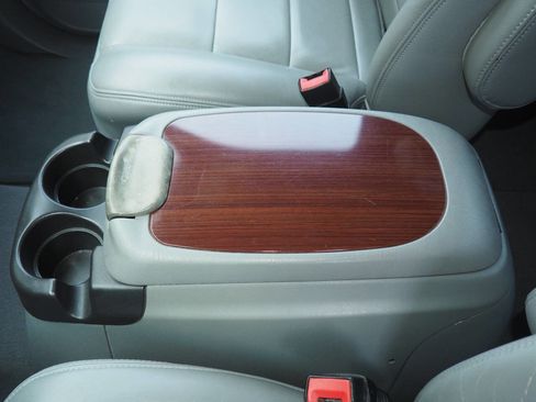 Used 2005 Ford F250 Lariat image 18