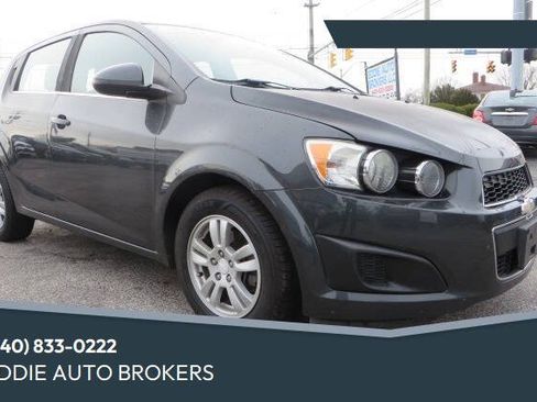 Used 2016 Chevrolet Sonic LT FWD image 1