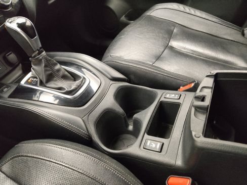 Used 2019 Nissan Rogue SL AWD/4WD image 26