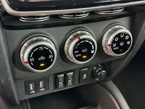 Used 2025 Mitsubishi Outlander Sport SE image 23