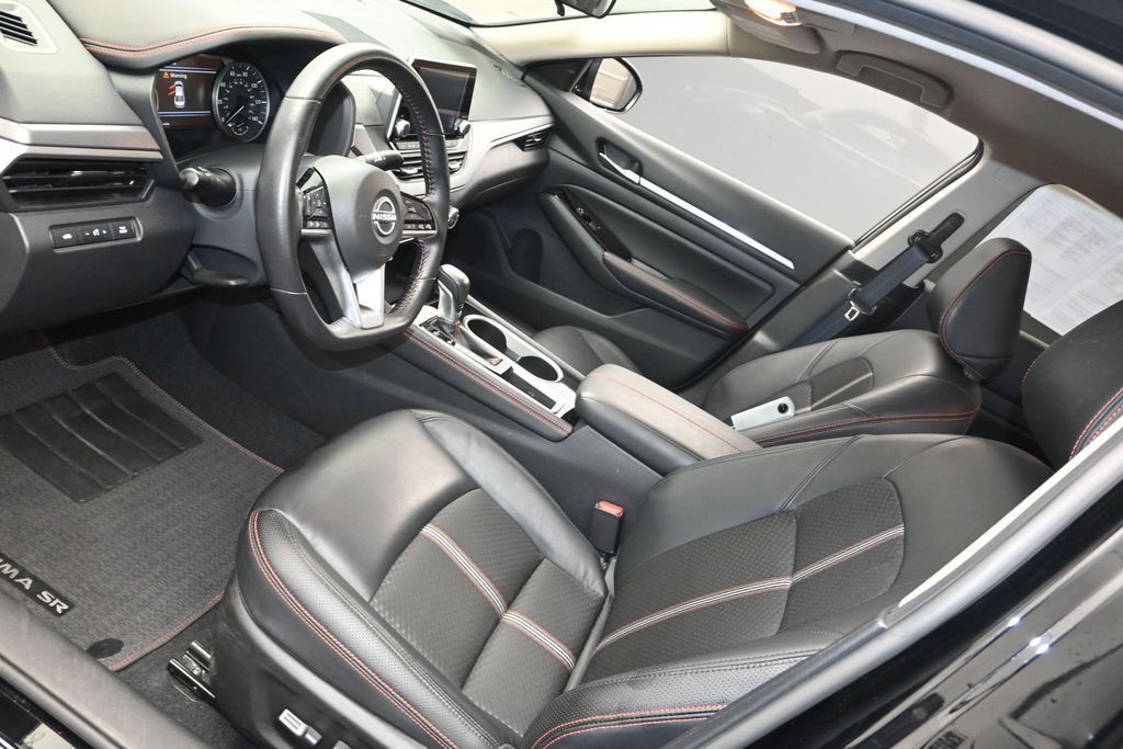 Used 2024 Nissan Altima 2.5 SR FWD image 17