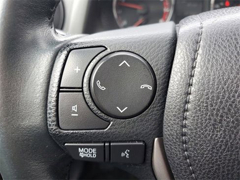 Used 2016 Toyota RAV4 SE image 21