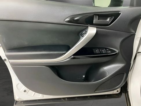 Used 2020 Mitsubishi Eclipse Cross LE FWD image 9