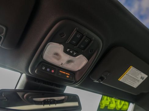 Used 2024 GMC Canyon AT4X image 23