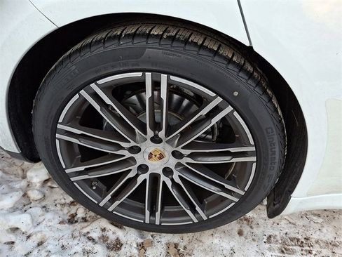 Used 2016 Porsche Panamera 4 Edition image 5