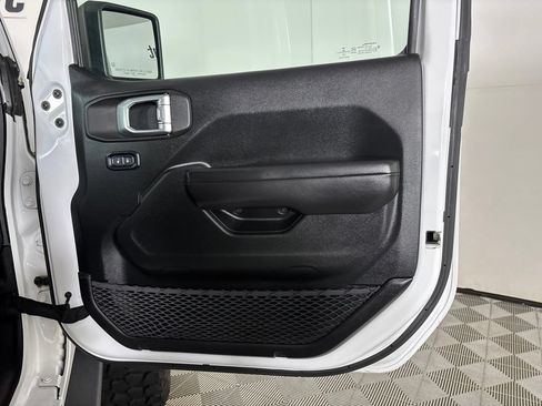 Used 2020 Jeep Gladiator Sport w/ Quick Order Package 24S AWD/4WD image 27