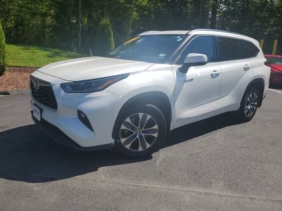 Used 2021 Toyota Highlander XLE