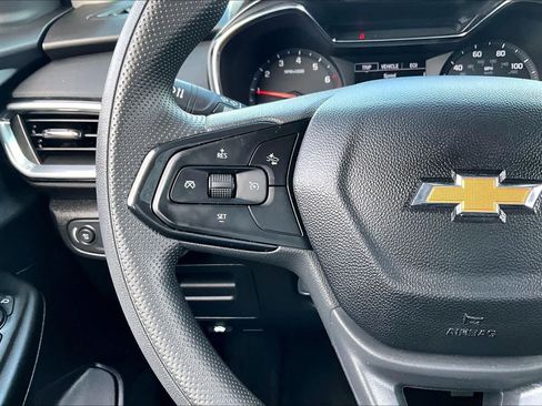 Used 2023 Chevrolet TrailBlazer LT FWD image 24