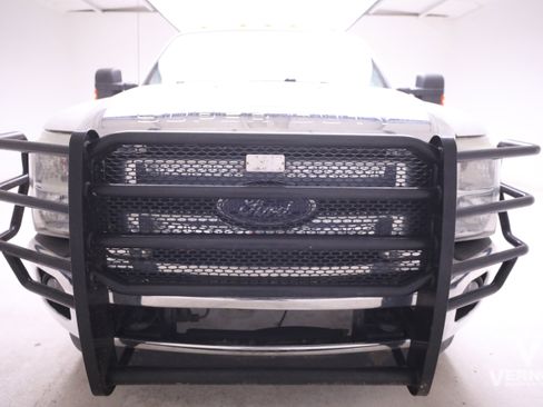 Used 2013 Ford F250 Lariat w/ Lariat Interior Pkg image 8