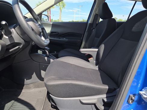 Used 2025 Nissan Kicks Play S FWD image 4