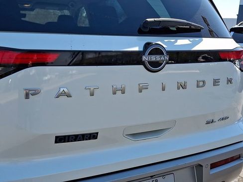 Used 2024 Nissan Pathfinder SL AWD/4WD image 31