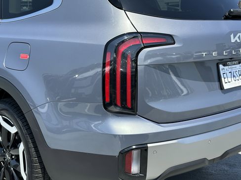 Used 2025 Kia Telluride EX FWD image 5