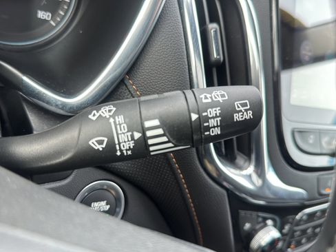 Used 2024 Chevrolet Equinox Premier image 31