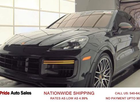Used 2022 Porsche Cayenne Turbo w/ Assistance Package image 1