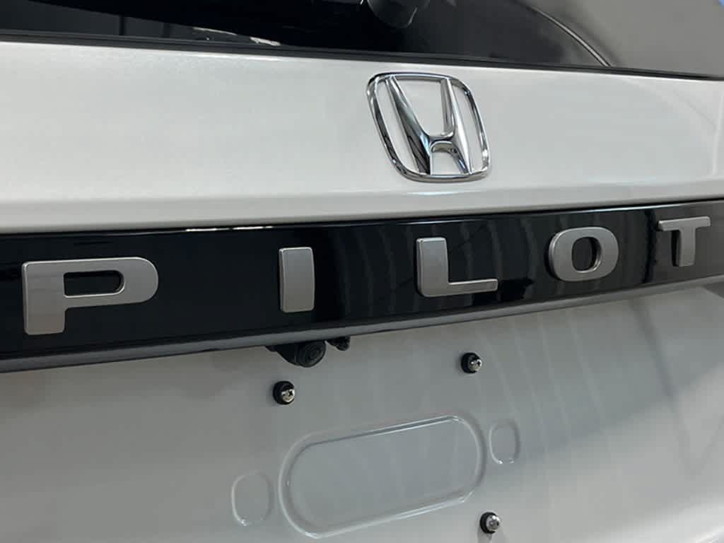 New 2026 Honda Pilot Elite image 9