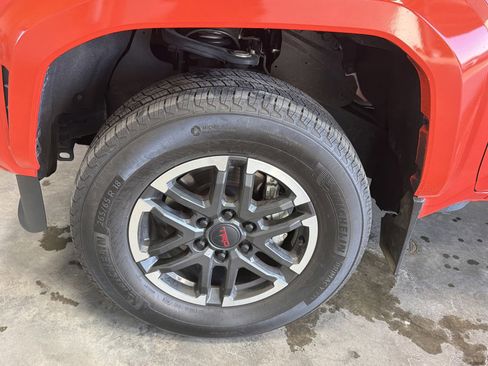 Used 2024 Toyota Tacoma TRD Sport w/ TRD Sport Upgrade Package image 9