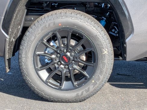 New 2026 Toyota Tundra Platinum w/ TRD Off-Road Package image 7