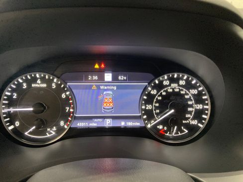 Used 2022 Nissan Armada Platinum w/ Captain's Chairs Package image 32