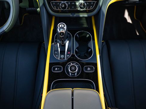 Used 2025 Bentley Bentayga S Black Edition image 26