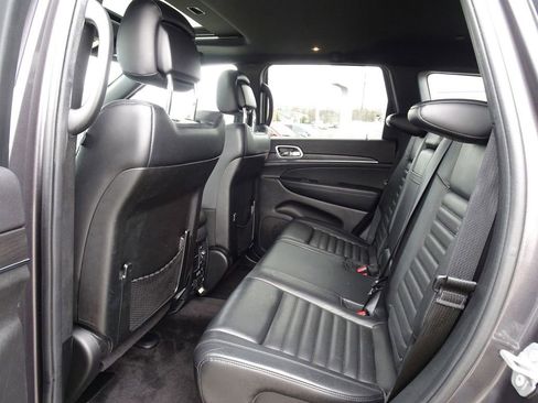 Used 2018 Jeep Grand Cherokee Limited image 16