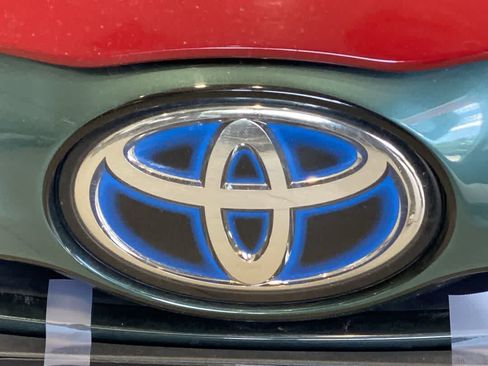 Used 2017 Toyota Prius Prime Premium FWD image 10