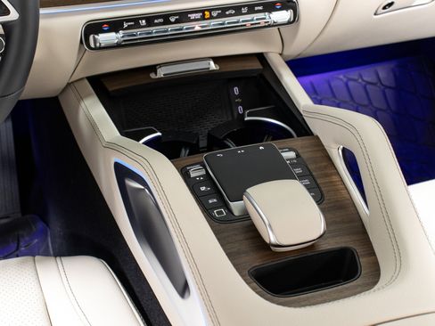 Used 2025 Mercedes-Benz GLE 350 4MATIC image 21