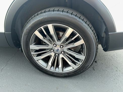 Used 2016 Ford Explorer Platinum AWD/4WD image 10