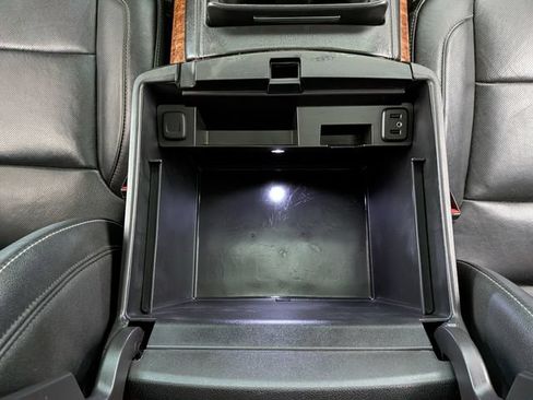 Used 2017 Chevrolet Tahoe Premier AWD/4WD image 37