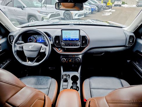 Used 2021 Ford Bronco Sport Outer Banks w/ Outer Banks Package (96D) image 32