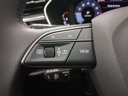 Used 2025 Audi Q3 2.0T Premium w/ Convenience Package AWD/4WD image 15