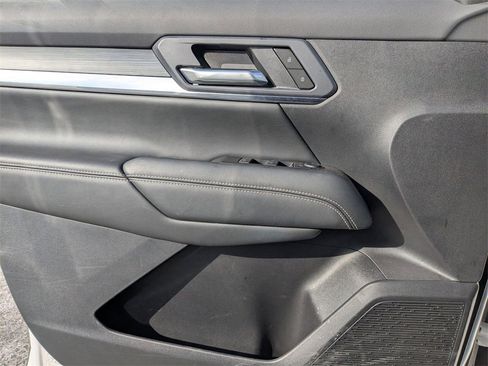 Used 2025 GMC Terrain Elevation image 13