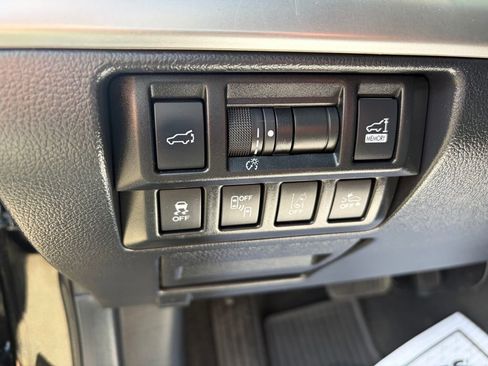 Used 2019 Subaru Outback 2.5i Limited AWD/4WD image 4