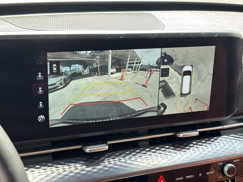 Used 2022 Kia Carnival SX Prestige FWD image 21