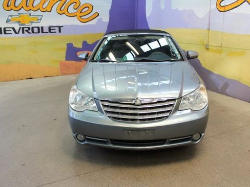 Used 2009 Chrysler Sebring Touring image 3