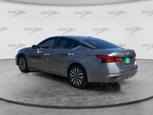 Used 2023 Nissan Altima 2.5 SV FWD image 5