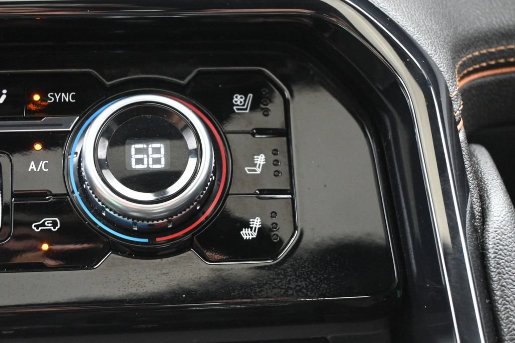 Used 2024 GMC Sierra 2500 AT4 w/ AT4 Premium Plus Package AWD/4WD image 15