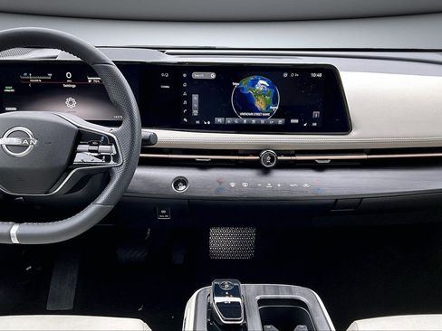 Used 2024 Nissan Ariya EVOLVE+ image 9