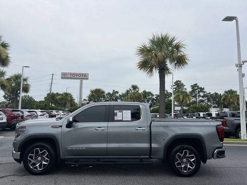 Used 2023 GMC Sierra 1500 SLT w/ SLT Convenience Package AWD/4WD image 7